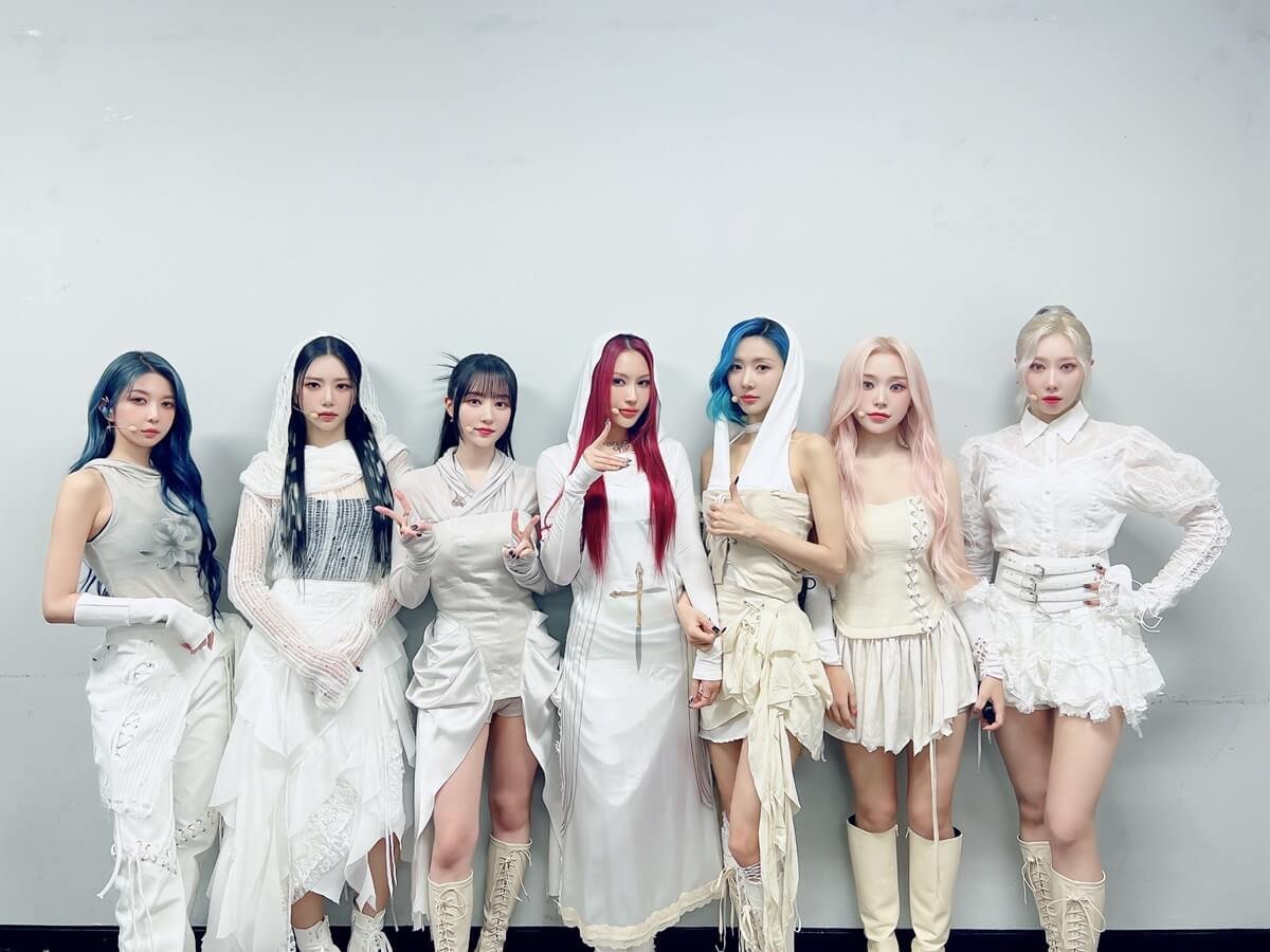 Dreamcatcher Mendominasi iTunes dengan VillainS