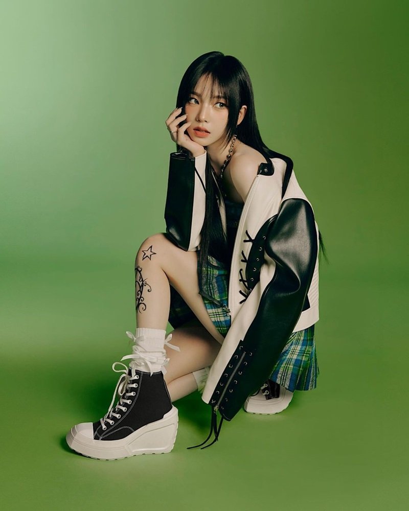 karina aespa converse 1