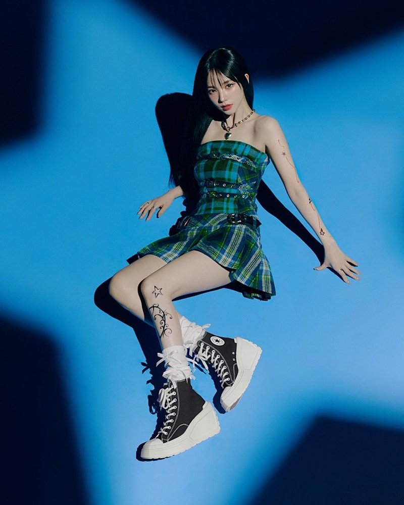 karina aespa converse 4