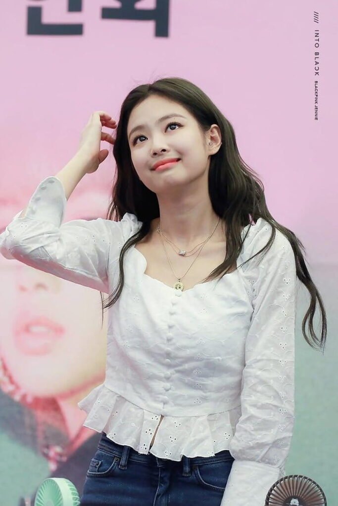 Jennie Black pink aestetic cute