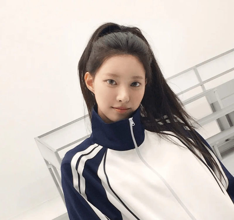 Yunah - urutan member illit